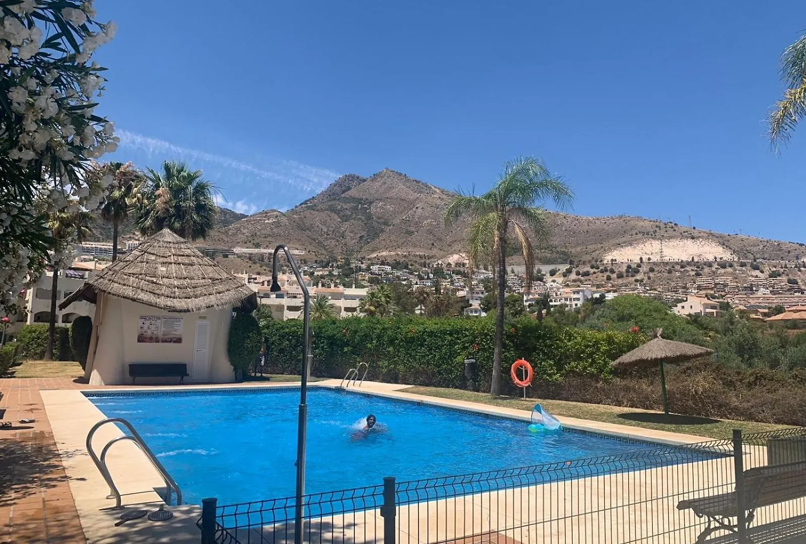 Bilbil 2 Bedr- Pool, Tennis, Golf W Garage Benalmádena Lejlighed