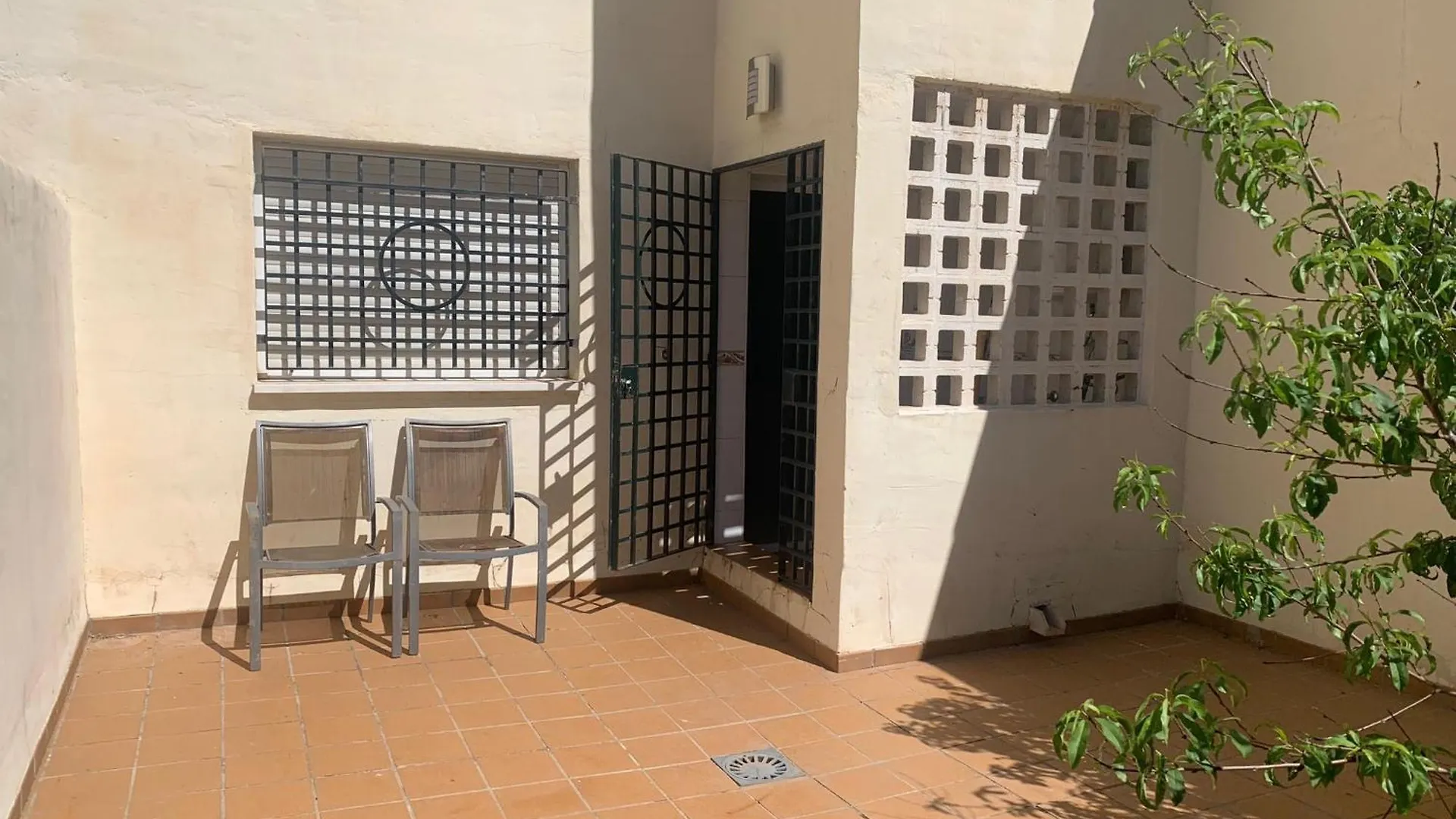 Apartment Bilbil 2 Bedr- Pool, Tennis, Golf W Garage Benalmadena